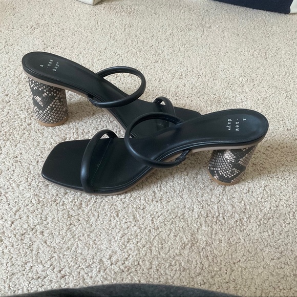 Target a new day strappy black heels size 8.5 - Picture 2 of 4
